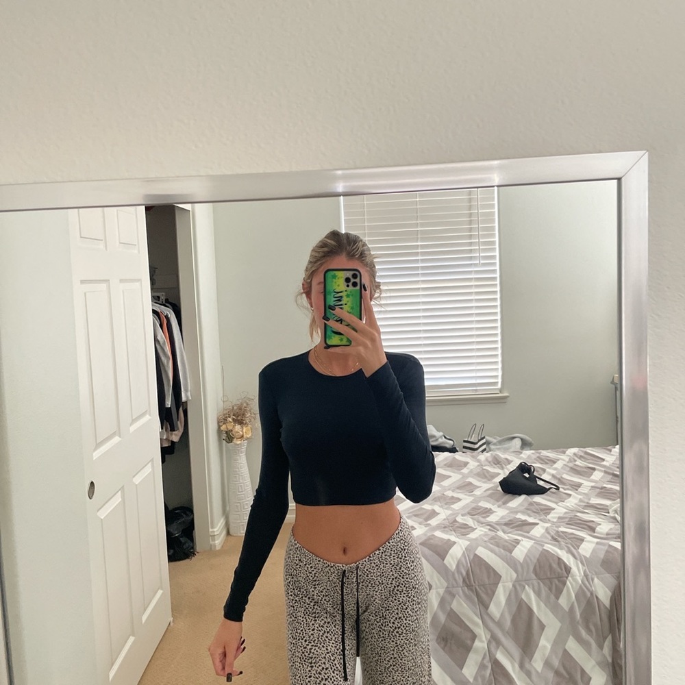 Aritzia Sunday best crop top XS
